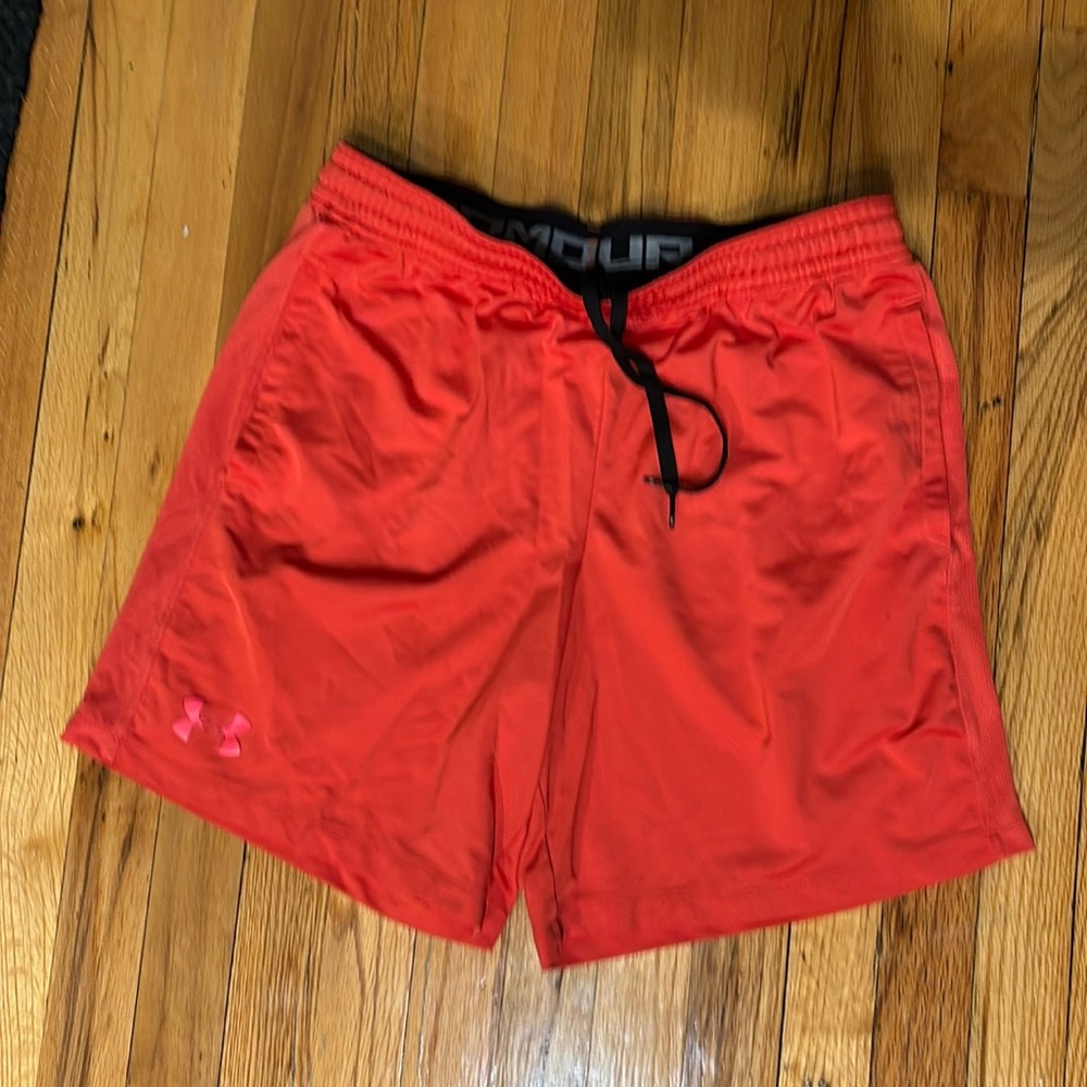 Under armour men’s shorts orange drawstring - 7” inseam - men’s size L Large
